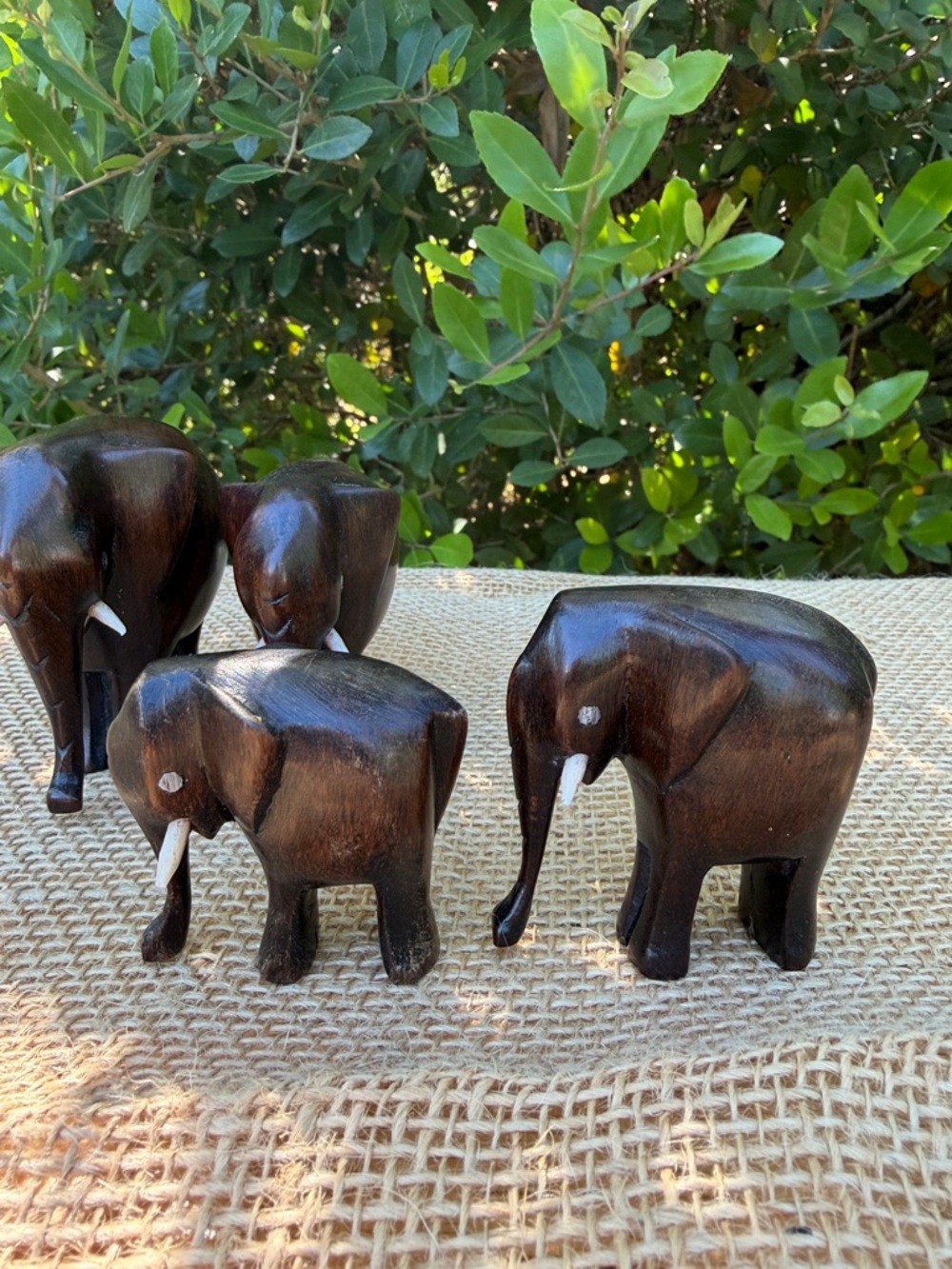 VTG Wood Elephant Set of 4 Hand Carved w/ Guide to Feng Shui Placement (& More) - Picture 12 of 16